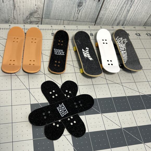 Lot of Used Tech Deck And HotWheel Fingerboards Skateboard pieces. incompletes - Picture 1 of 4